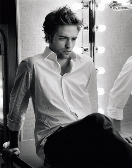 pattinson-B-0912-04.jpg