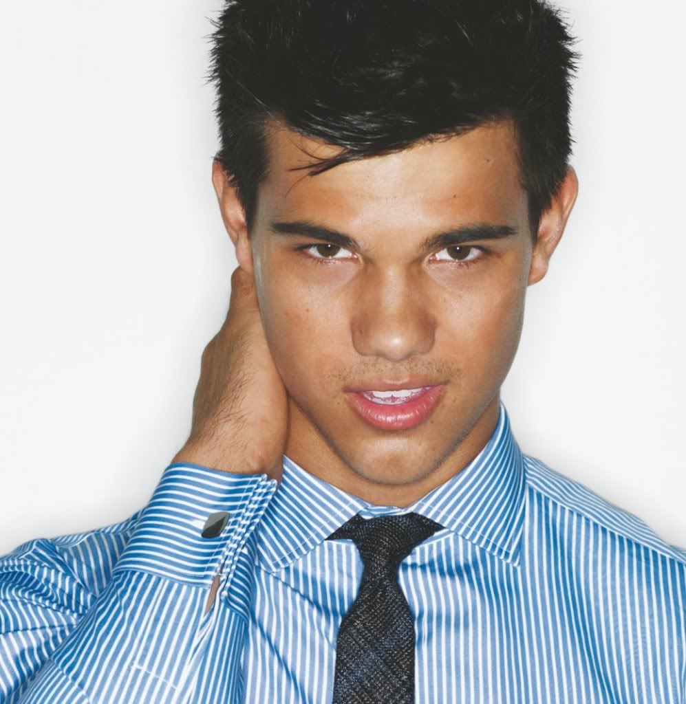 taylor-lautner-gq-shirtless-02.jpg